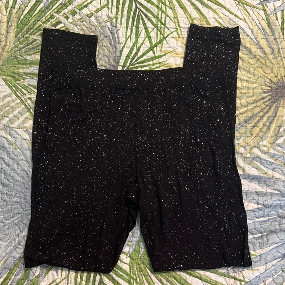 Black leggings with silver glitter. Medium